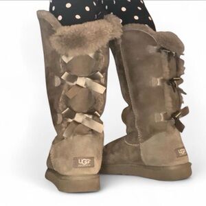 UGG Women's Bailey Bow Grey Boots